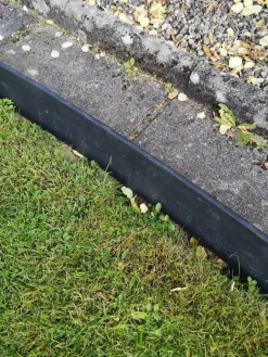 Bedkant 10 meter svart plast | Bedkanter & Minigjerder