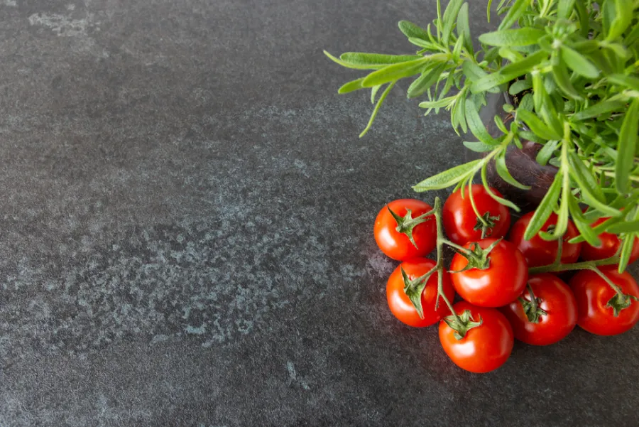 Benkeplate svart betong 28 mm x 61 x 300 cm | Benkeplater