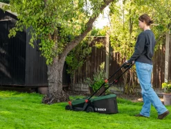 Bosch Rotak 18V-32 batteridrevet gressklipper 4,0 Ah | Gressklippere