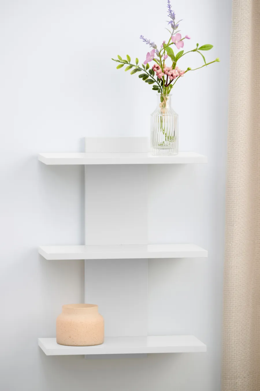 DAY Vegghylle m/3 hyller – | Hyller